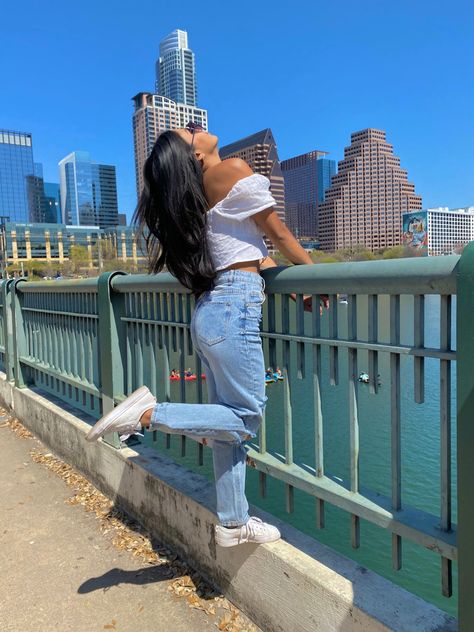 Austin,texas Austin Texas Pictures, Austin Texas Outfits, Insta Poses, Texas Photo, City Girl, College Life, Dallas Texas, Outdoor Photography, Austin Texas