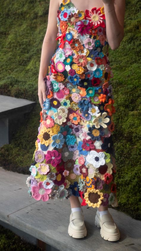 Jenna Phipps (@jennaphipps) on Threads Crochet Dress With Flowers, Sustainable Dress, Jenna Phipps Crochet, Jenna Phipps, Crochet Flower Dress, Crochet Prom Dress, Crochet Hippie Clothes, Crochet Dress Ideas, Flower Crochet Dress