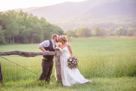 Cades Cove Wedding, Townsend Tennessee, Gatlinburg Wedding, Elegant Engagement Photos, Wedding Outside, Cades Cove Tennessee, Romantic Outdoor Wedding, Smokey Mountain, Elopement Planning