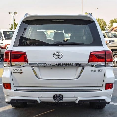 Toyota - Land Cruiser VXS - Grand Touring S - 2020 Model - 5.7L V8 - 22,000 km - GCC Specifications Follow Us : @777cars.ae For Inquiry : 📞 +971585170555 ✉️ sales@777motors.ae 🌐 www.777motors.ae #landcruiservxs #landcruiser #landroverseries #grandtouring #toyotacars #gcc V8 Landcruiser, Landcruiser V8, Custom Jeep Wrangler, Custom Jeep, Land Rover Series, Toyota Cars, Grand Tour, Toyota Land Cruiser, Bmw M5