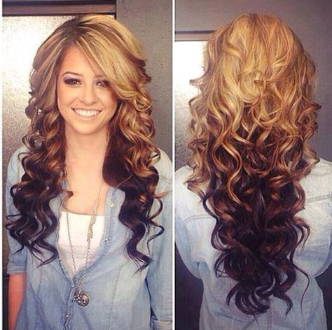 Long spiral waves umbrae Reverse Ombre Hair, Drawing Hair, Ombré Hair, Popular Haircuts, Beautiful Curls, Hair And Beauty, Ombre Hair Color, Long Hairstyles, Love Hair