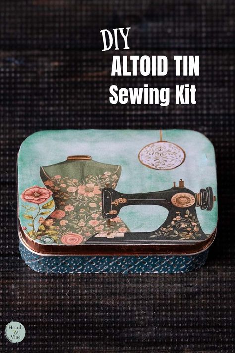 Enjoy this fun and creative craft while making a great travel sewing kit for your purse. Now you have just the right thread, needles, scissors, and more when the unexpected happens and you are away from home. Altoid Sewing Kit, Emergency Candle Kit, Sewing Kit Pouch, Occ Crafts, Sewing Kit Organizer, Sewing Kit Gift, Sewing Kits Diy, Diy Sewing Kit, Sewing Kit Bag