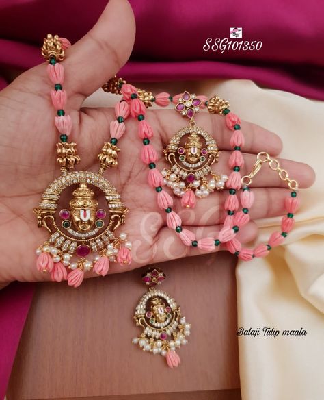 Temple Jewellery Necklace, Temple Jewelry Necklace, Sai Baba Pictures, Necklace Set With Earrings, Kundan Necklace Set, Beaded Necklace Designs, Crafts For Home Decor, Beaded Jewelry Designs, Kundan Necklace