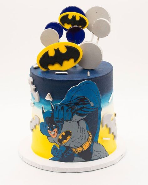 Batman Fondant, Baby Shark Cupcakes, Your Birthday Your, Man Cakes, Cake Sizes And Servings, Shark Cupcakes, Batman Illustration, Buttercream Designs, Superhero Birthday Cake