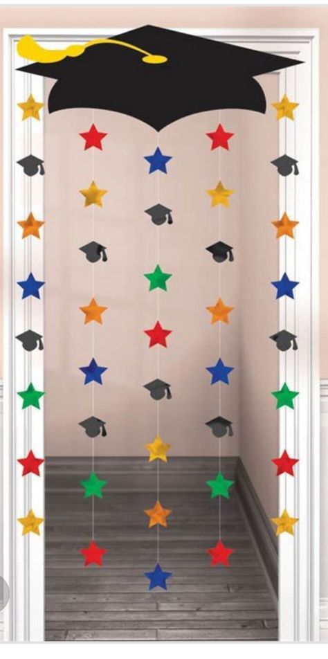 School Reception Area Decoration Ideas, Graduation Preschool Ideas, Graduation Day Decoration For Kids, Preschool Graduation Backdrop Ideas, Graduacion Infantil Decoracion Ideas, Preschool Graduation Ideas Decorations, Preschool Graduation Themes, Kindergarten Graduation Crafts, Preschool Graduation Ideas