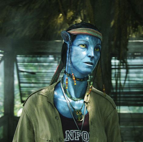 Sigourney Weaver as Grace Augustine, in “Avatar” (2009). Grace Avatar, Dr Grace Augustine, Grace Augustine, Avatar Hair, Avatar Cameron, Avatar 3, Avatar 2009, Avatar Dr, Sigourney Weaver