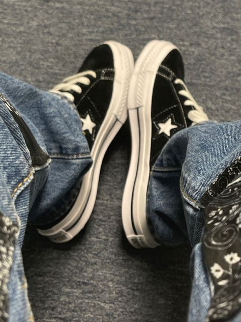 Converse One Star Aesthetic, Converse One Star Pro Outfit, Converse One Star Outfit, Shoes With Star, Tenis Aesthetic, Converse One Stars, Grunge Sneakers, Converse Star Player, Star Converse