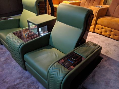 Luxury Home Theater, Home Theatre Design, Ultra Modern Furniture, Luxury Couch, Theater Sofa, Home Theater Room Design, Theater Room Design, Theater Recliners, Home Cinema Room