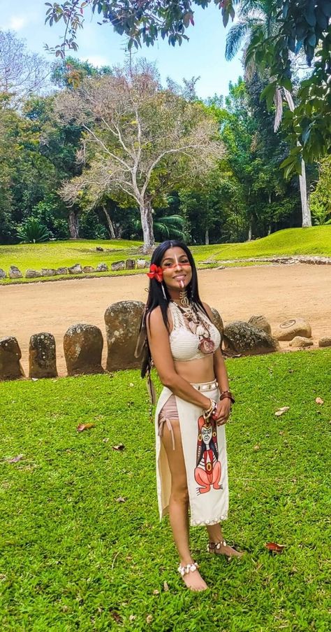 Traditional Dominican Clothing, Taino Outfits, Puerto Rican Woman Beautiful, Amazonian Aesthetic, Latin American Aesthetic, Taino Women, Native American Outfits, Amazonian Women, Taino People