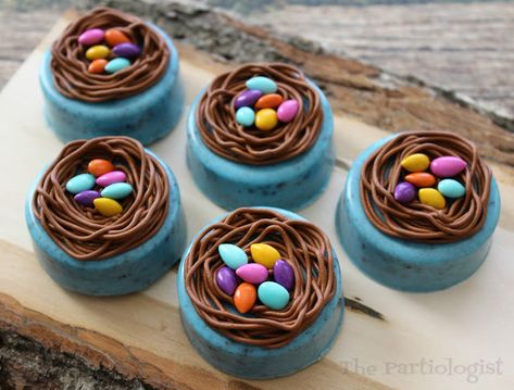 Easter Oreo, Easy Bake Oven Mixes, Easter Oreos, Easter Nests, Easter Sweets, Christmas Cake Pops, Chocolate Covered Treats, Easter Baking, Oreo Pops