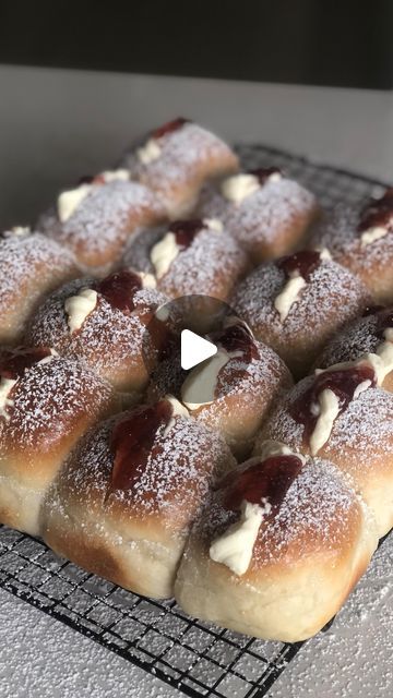 Eisha-Marie Eisel on Instagram: "Can we take a moment to appreciate these cream and jam buns? 😍 I swear, they taste like they were made by a bakery fairy 🧚‍♀️ and the best part? They’re so easy to whip up in your own kitchen! 🙌 

Cream buns recipe 
(Makes 15 large buns $3.46)
6 cups (1000g) bread flour
2 tsp (5g) white sugar
3 tbsp (60mls) oil
3 tsp (7.5g) instant dried yeast
620mls warm water
Pinch of salt

Glaze- 
1 tbsp (20g) white sugar
1 tbsp (20ml) water

Filling-
300mls thickened cream
3-4 tbsp (60-80g) icing mixture
dash of vanilla
5-6 tbsp (100-120g) jam 

180c fanforced for 20 minutes.

#BakingGoals #CreamAndJamBuns #Aussiemum #creambuns #budgetfriendly #ingredientshousehold" Australian Cream Buns, Cream Buns Recipe, Jam Buns, Cream Cheese Buns, Cream Buns, Salmon Meatballs, Kitchen Cream, Thickened Cream, Cream Bun