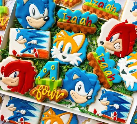 Cookies Sonic, Birthday Cake Sonic, Cakesicles Ideas, Sonic Birthday Cake, Hedgehog Cookies, Sonic Cake, Cookie Birthday Party, Sonic Birthday Parties, Hedgehog Birthday