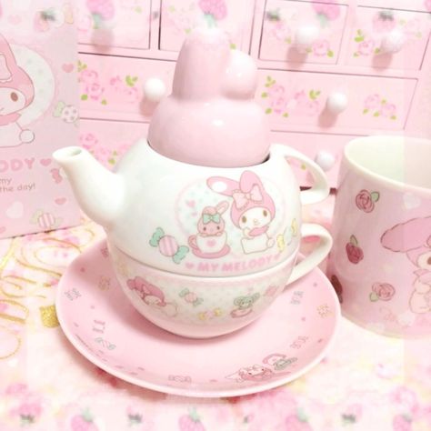 Charmmy Kitty, Soft Pink Theme, Hello Kitty Aesthetic, Kawaii Core, Pastel Pink Aesthetic, Kawaii Room, Hello Kitty Items, Pink Themes, Kawaii Food