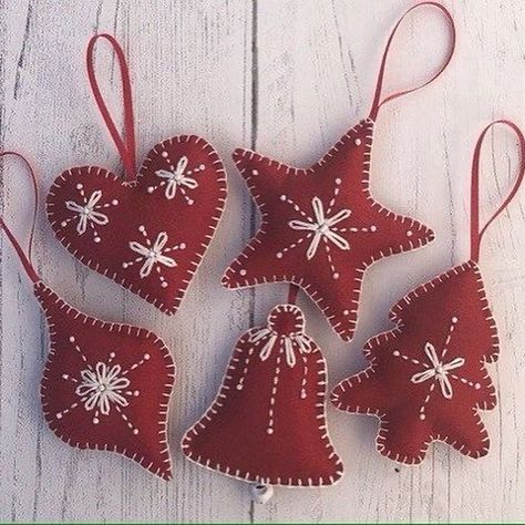 Diy Felt Christmas Ornaments, Felt Crafts Christmas, Felt Christmas Decorations, Handmade Christmas Decorations, Felt Christmas Ornaments, Christmas Fairy, Christmas Sewing, Jingle Bell, Christmas Ornaments To Make