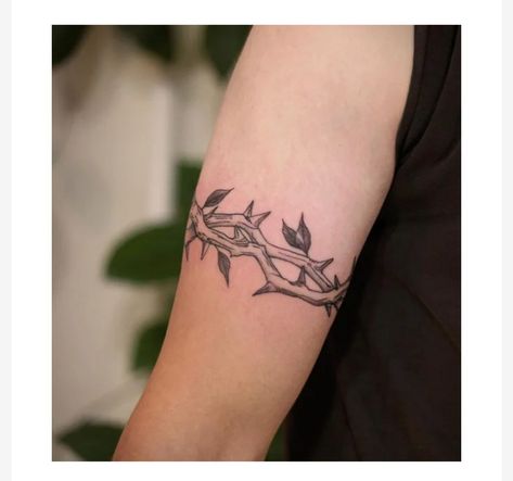 Twist Tattoos For Women, Thorn Wrap Around Arm Tattoo, Wrapped Ivy Tattoo, Creeping Vine Tattoo, Symmetrical Vine Tattoo, Abstract Vine Tattoo, Around Arm Tattoo, Small Finger Tattoos, Tatoo Inspiration