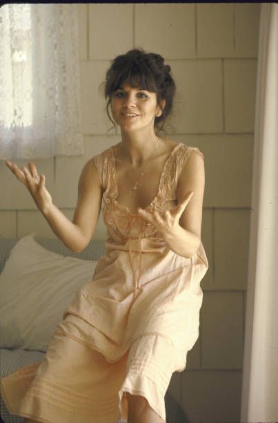 1,449 Linda Ronstadt Photos Stock Photos, High-Res Pictures, and Images - Getty Images Linda Ronstadt Now, Linda Ronstadt, Women Of Rock, Female Musicians, Deep Winter, Stevie Nicks, Famous Women, Female Singers, Guys And Girls