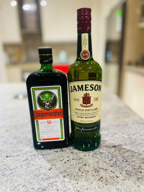 Acholol Fake Snap, Jameson Aesthetic, Acholol Aesthetic, Food Snaps Night, Jameson Whiskey Drinks, Alcohol Snapchat Party, Jameson Bottle, African Recipes Nigerian Food, Jameson Whiskey