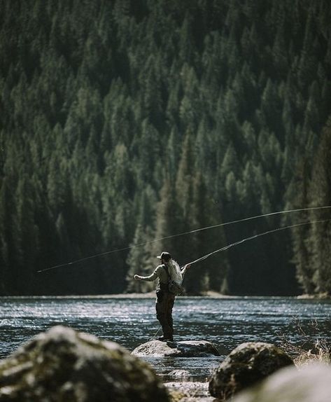 Fly Fishing Photography, Fishing Photography, Fishing Pictures, Fly Fisherman, Salmon Fishing, Wildlife Park, Fishing Guide, Freshwater Fishing, Fishing Women