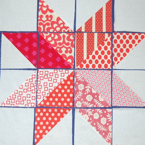 My love of sewing, quilting and bias binding, tutorials and free patterns 8 Pointed Star, Pinwheel Quilt Pattern, 8 Point Star, Half Square Triangle Quilts Pattern, Sew Ideas, Triangle Quilt Pattern, Scrappy Quilt Patterns, Half Square Triangle Quilts, Quilt Square Patterns