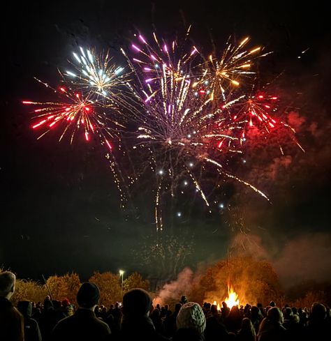 A beautiful firework display last night in Farndon, Cheshire. Firework Display, Fireworks Display, Night In, Fireworks, Last Night, Quick Saves