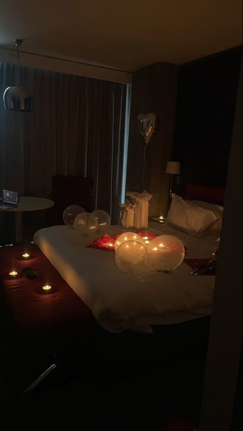 Hotel With Rose Petals, Boyfriend Hotel Room Surprise Romantic, Bride And Groom Hotel Room Decoration, Romantic Hotel Rooms Decorations, Hotel Room Design Romantic, Hotel Room Wedding Decorations, Decorative Hotel Room For Him, Decorated Hotel Room For Birthday For Him, Night Of Wedding Hotel Room