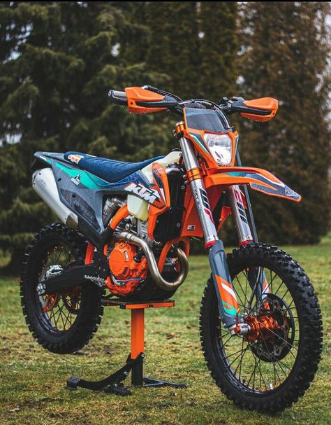 Dirt Bikes Wallpaper, Kawasaki Dirt Bikes, Dirt Bike Quotes, Ktm Supermoto, Ktm Dirt Bikes, Yamaha Dirt Bikes, Ktm Enduro, Dirt Bikes For Kids, Ktm Motorcycles