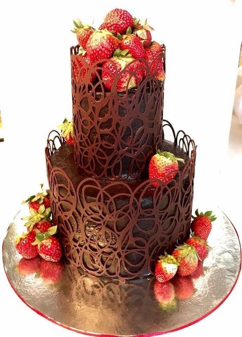 Chocolate Lace Cake, Strawberries And Chocolate, Chocolate Lace, Lace Cake, Chocolate Ganache Cake, Chocolate Cake Designs, Ganache Cake, Chocolate Work, Cake Decorating For Beginners