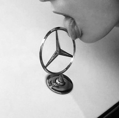 Mercedes Aesthetic, Tupac Art, Mercedes Benz Wallpaper, Music Cover Photos, مرسيدس بنز, Best Friend Pictures Tumblr, Mercedes Benz Logo, Classic Mercedes, Mercedes Car