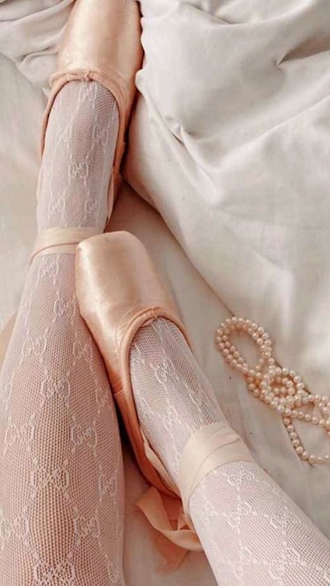 Image edited by AirBrush App. Filter: Texture > Passion. Ballet Wallpaper Ideas for iPhone. #photoeditor #filter #airbrushapp #retouch #airbrushfilter Ballet Wallpaper Iphone, Ballerina Wallpaper, Ballet Wallpaper, Aesthetic Ballet, Ballerina Core, App Filter, Ballerina Gift, Ballet Studio, Parisian Lifestyle