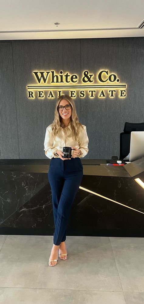 Jodi Thompson on LinkedIn: As everyone else prepares to wind down for the weekend, Real Estate agents… | 30 comments Weekend Real Estate, Women Models, Digital Marketing Manager, Dubai Real Estate, Property Investor, Online Reviews, Online Advertising, Marketing Manager, Real Estate Agents