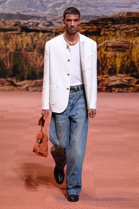 Louis Vuitton Men's Fall 2024 [PHOTOS] Louis Vuitton Outfit, Outfit Grid, Mens Fashion Fall, Chanel Fashion, Louis Vuitton Men, Mens Fall, White Jacket, Gentleman Style, Designer Suits