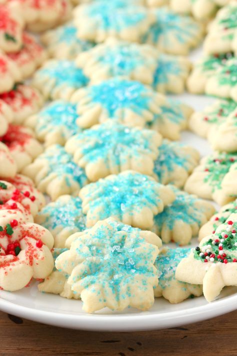 Classic Spritz Cookies - A Kitchen Addiction Best Spritz Cookie Recipe, Snowman Jars, Jamaican Ginger Cake, Candied Walnuts Recipe, Press Cookies, Christmas Spritz Cookies, Spritz Cookie, Mocha Frosting, Spritz Cookie Recipe