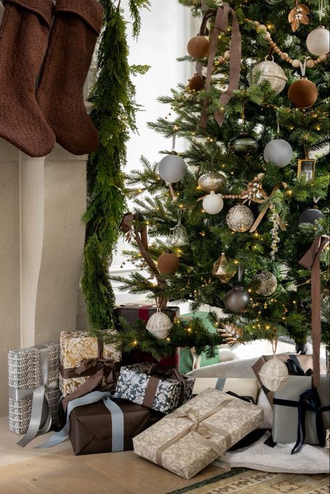 Mcgee And Co Christmas, Holiday Lookbook, Neutral Christmas Decor, Neutral Christmas, Brown Christmas, Christmas Decor Inspiration, Christmas Tree Inspiration, Christmas Inspo, Christmas Tree Decor