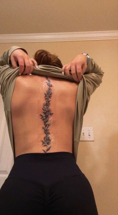 Floral spine tattoo Tattoo Ideas Inspiration, Floral Back Tattoos, Flower Spine Tattoos, Spine Tattoo Ideas, Basic Tattoos, Band Tattoos, Tattoos For Women Flowers, Petite Tattoos, Spine Tattoos For Women