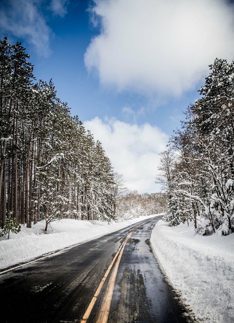 Road Photography, Winter Road, Mary J, Ways To Travel, Road Trip Usa, Santa Fe, Pennsylvania, Road Trip, Country Roads