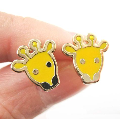 Simple Giraffe Shaped Animal Stud Earrings in Yellow | DOTOLY ➤➤➤ https://goo.gl/LNBDfa   #giftsforanimallovers #dotoly #animaljewellery #animalthemedgifts #animaljewelry Giraffe Jewelry, Animals Jewelry, Fake Gauge Earrings, Gauge Earrings, Cute Giraffe, Super Cute Animals, Animal Rings, Gauged Earrings, Inspired Jewelry