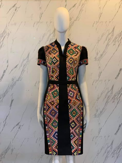 Dress Batik Modern Fashion Style, Modern Filipiniana Dress, Gaun Koktail, Batik Dress Modern, Thai Silk Dresses, Batik Clothing, Projek Menjahit, Dress Batik, Traditional Dresses Designs