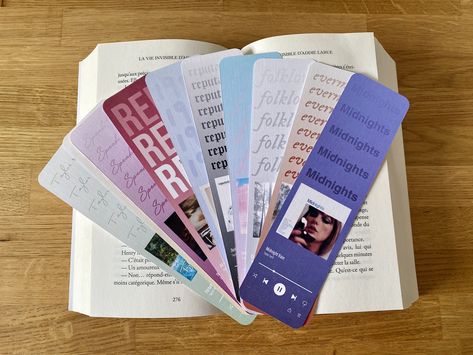 Taylor Swift Theme Birthday Gift, Taylor Swift Book Mark, Taylor Swift Bookmarks, Preppy Books, Bookmark Inspiration, Taylor Album, Taylor Swift Book, Handmade Bookmarks Diy, Eras Tour Taylor