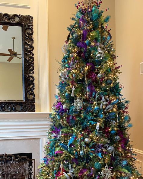 15 Most Unique And Creative Jewel tone christmas tree decor Ideas Jewel Tone Christmas Decor, Jewel Tone Christmas Tree, Jewel Toned Christmas, Jewel Tone Christmas, Colored Christmas Tree, Elegant Ornaments, Christmas Tree Decor Ideas, Tree Decor Ideas, Flocked Christmas Trees