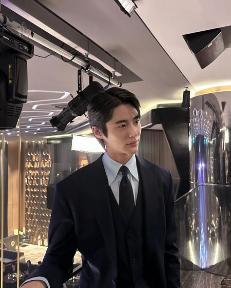 Gorgeous Pics, Byeon Woo Seok, Korean Drama Best, Korean Entertainment, K Drama, Boys Over Flowers, Strong Girls, Korean Celebrities, Kdrama Actors