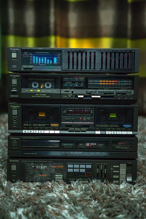 Old Technics Hifi Organize Electronics, Technics Hifi, Home Theater Sound System, Italo Disco, Stereo Systems, Audio Room, Stereo Amplifier, Music System, Tape Recorder