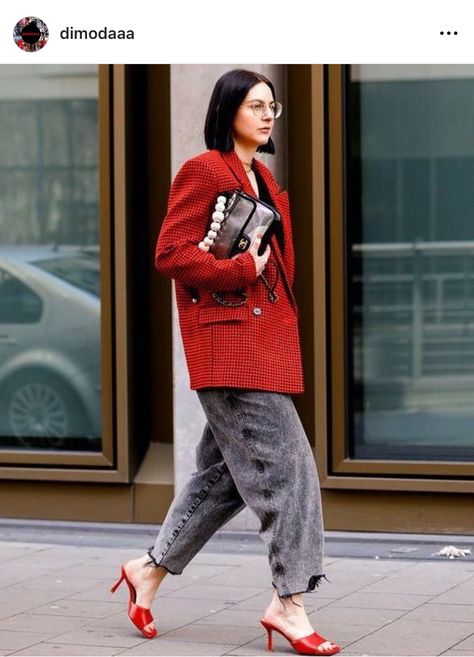 Silver Outfits, Red Blazer, Mode Inspo, Red Outfit, A Style, Style Statement, New Classic, Red Jacket, Fall Winter Outfits