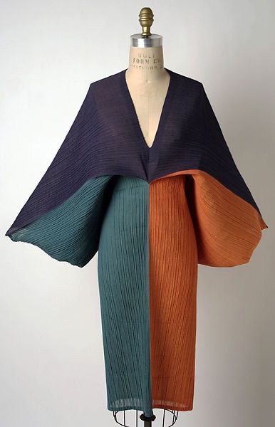 Japanese Dress, فستان سهرة, Art Dress, Maxi Skirts, Mode Vintage, Looks Style, Mode Inspiration, Issey Miyake, Japanese Fashion