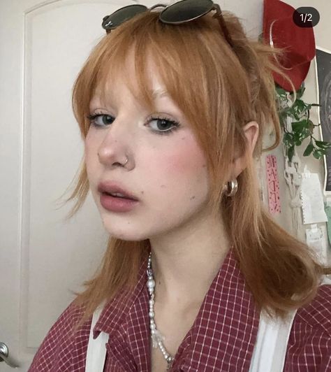 Natalia Dryer Blonde, Strawberry Blonde Bangs, Ginger Hair Bangs, Look Attractive In School, Platnium Blonde Hair, Ginger Bob, Ginger Blonde Hair, Bleached Eyebrows, How To Look Attractive