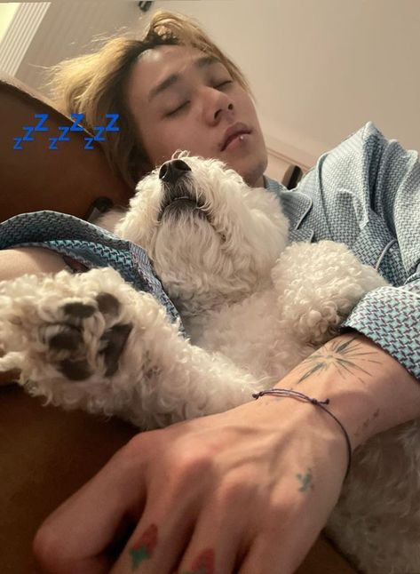 Kim hyojong Dawn tattoos, dog Tattoos Dog, Kim Hyojong, Hip Hop Singers, Journal Therapy, Art Journal Therapy, E Dawn, Icons Kpop, What Can I Do, Arctic Monkeys