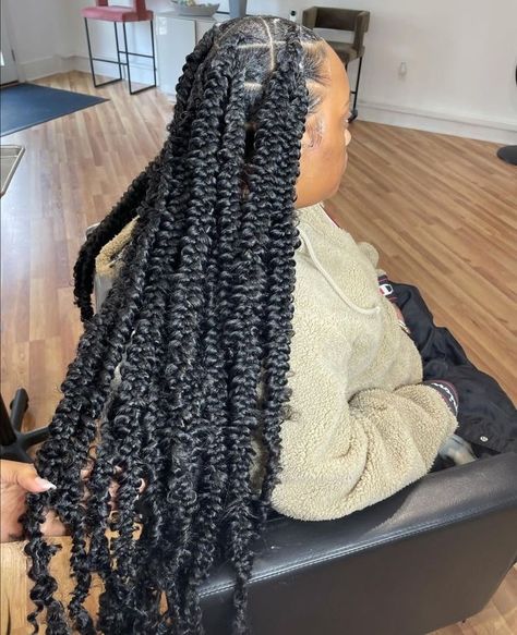 Passion Plaits, Black Hairstyles Braids, Passion Braids, Butterfly Braids, Black Girls Hair, 2023 Hairstyles, Black Hair Video, Peekaboo Hair, Twists Locs