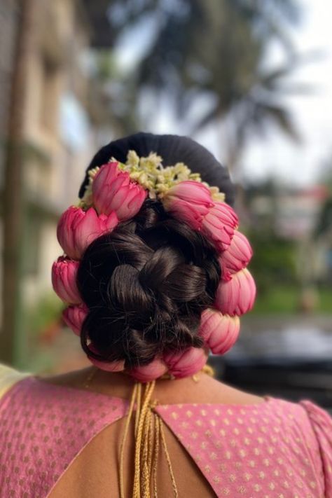 Gorgeous Flower Bun Styles for Parties Lotus Flower Hairstyle, Lotus Hairstyle, Bridal Bun Indian, Onam Ideas, Latest Bridal Hairstyles, Flower Hairstyles, God Frame, Bun Hairdo, South Indian Hairstyle