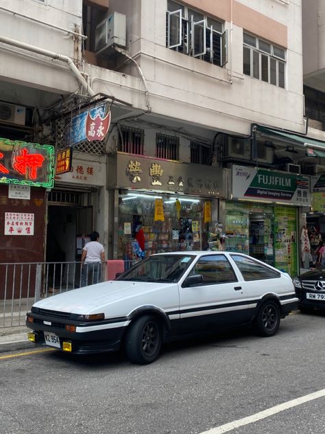 Mazda Astina, Toyota Sprinter Trueno Ae86, Toyota Trueno, Takumi Fujiwara, Mf Ghost, Trueno Ae86, Car Obsession, Ae86 Trueno, Ae 86