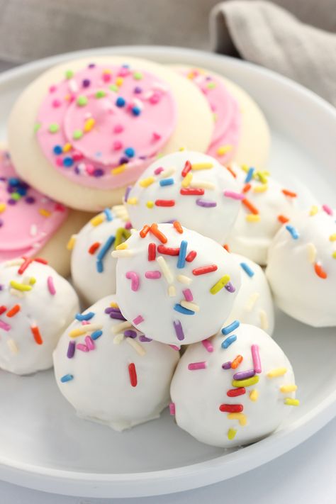 Sugar Cookie Truffles Sugar Cookie Cake Balls, Christmas Sugar Cookie Truffles, Cookie Cake Balls, Sugar Cookie Balls, Sugar Cookie Funfetti Pound Cake, Sugar Cookies Cream Cheese, Sugar Cookie Truffle Balls, Pillsbury Cookie Dough Truffles, Funfetti Stuffed Cookies