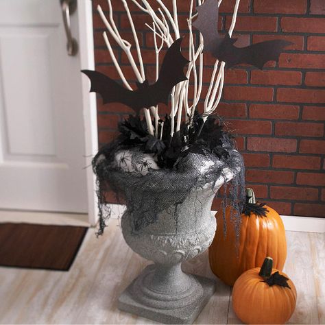 Diy Halloween Door Decorations, Halloween Diy Door, Halloween Decor Diy, Diy Halloween Decor, Halloween 2013, Spooky Halloween Decorations, Halloween Door Decorations, Halloween Door, Fall Halloween Decor